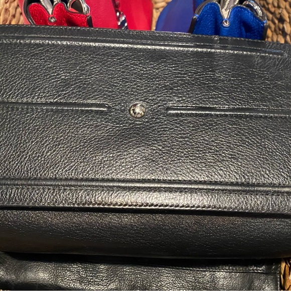 YSL Muse Two Bag in black with Silver hardware. Good used condition. - Picture 4 of 8